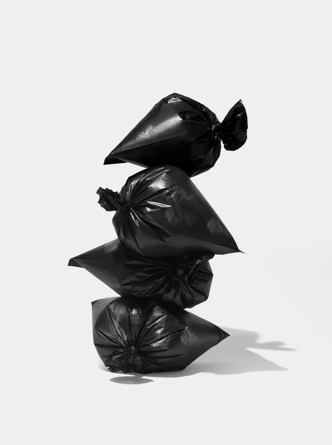 Bow De Noir Pet Poop Bags & Dispenser (1 Dispenser + 1 Roll)