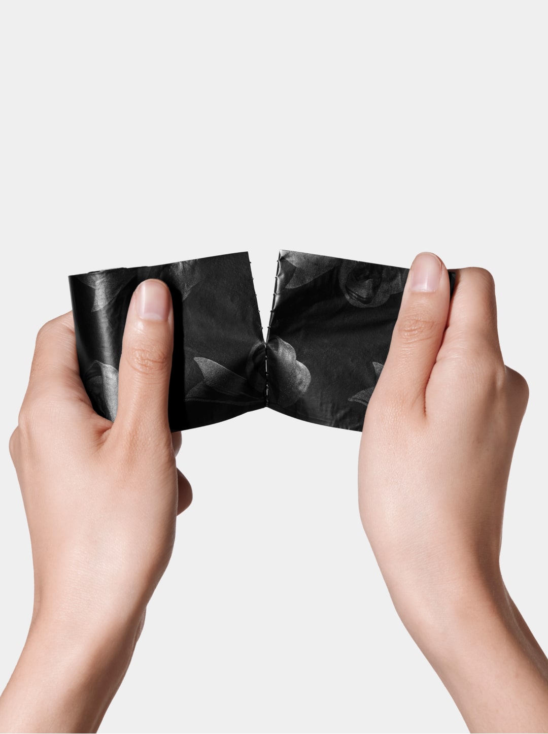 Bow De Noir Pet Poop Bags & Dispenser (1 Dispenser + 1 Roll)